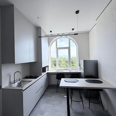 Avinion Azure * Odessa