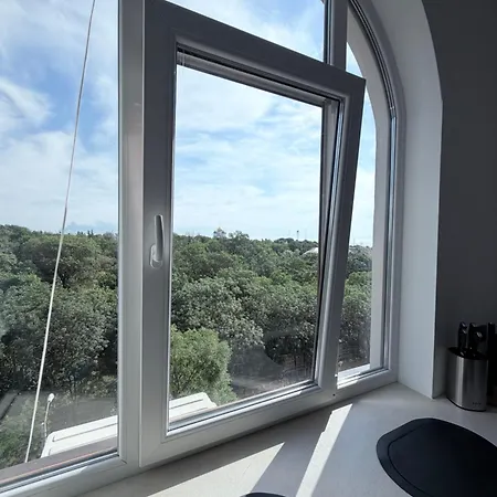 Avinion Azure Apartment Odesa