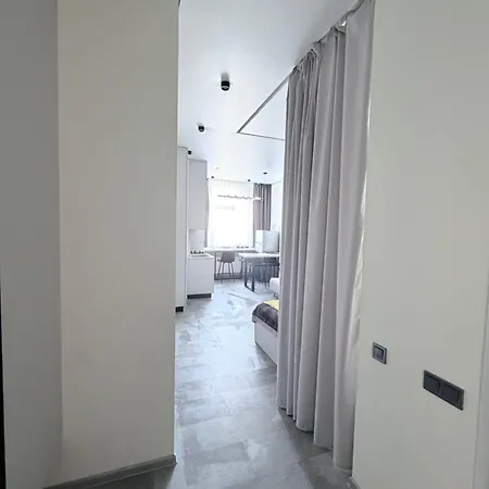 Avinion Azure Apartment